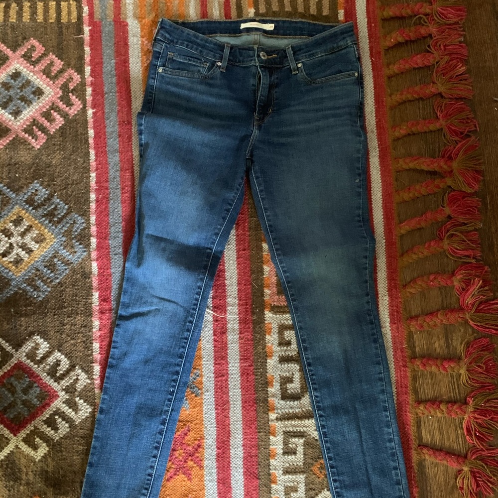 Levi’s 711 Skinny Jeans
